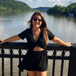 Meet your Posher, Brianna